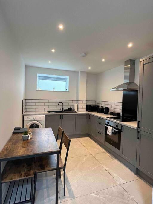 Entire Property In Downham Market, Serviced Accomodation Leilighet Eksteriør bilde